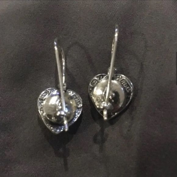 SILPADA ‘Forever Fearless’ Sterling Silver 925 Heart Shaped Pearl Drop Earrings - Picture 3 of 8